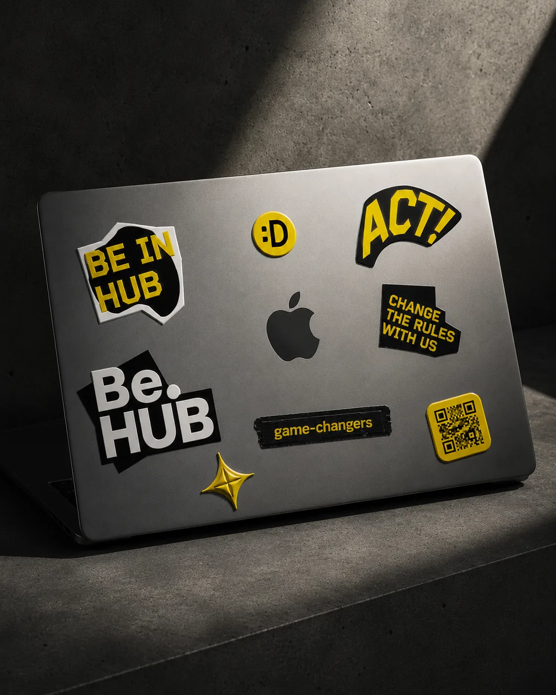 Стикеры BE.HUB на ноутбуке